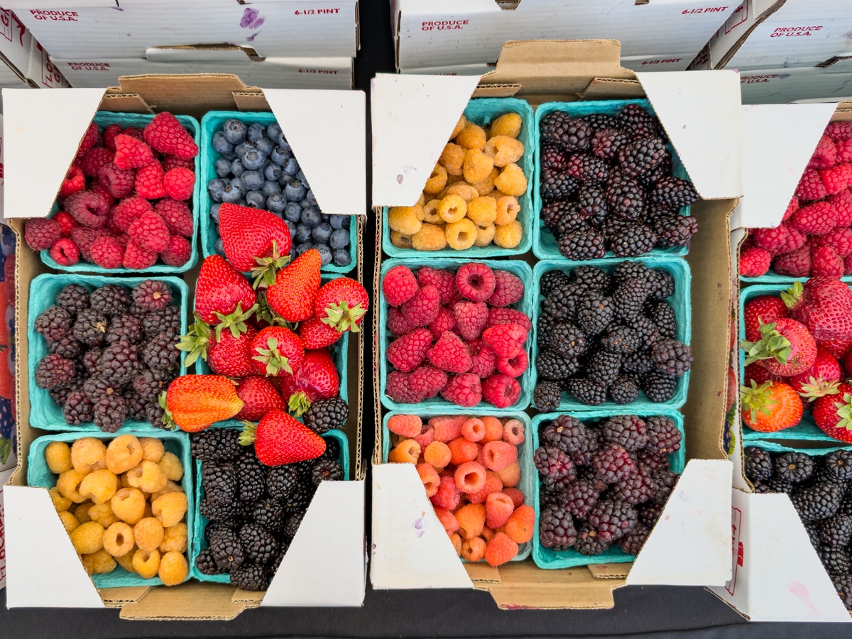 Seasonal berries at the Bend Farmers Market