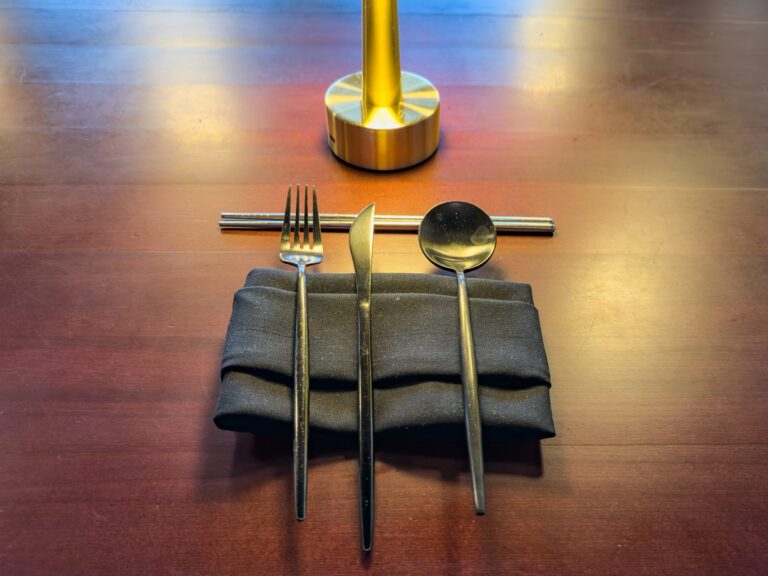 Yoli place setting for dinner.